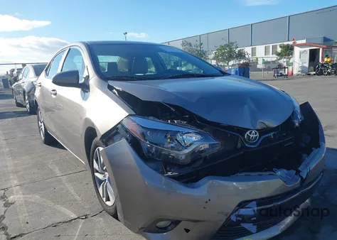 2016 Toyota Corolla Le Plus z USA, uszkodzony, nr VIN 2T1BPRHE0GC736610
